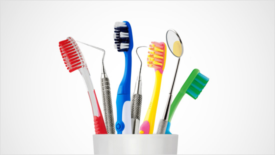 … complementa la higiene dental diaria…