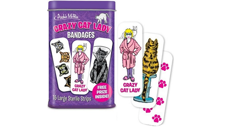 Tes collocs préférés donnent parfois des coups de griffe ? Adoucis la douleur avec ces chat-rmants pansements  Source : https://www.perpetualkid.com/crazy-cat-lady-bandages/