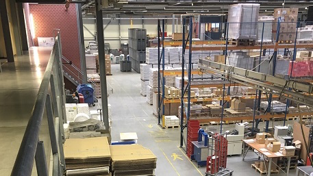 Des boîtes, d’autres boîtes et encore des boîtes !