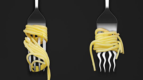 Manger des spaghettis devient un jeu d’enfant avec ces fourchettes à spaghettis. 