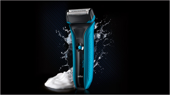 Braun WaterFlex je přizpůsobivý elektrický holicí strojek, …