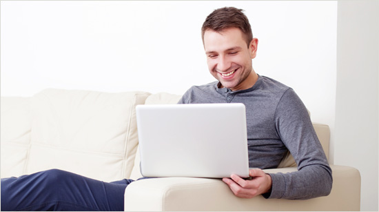 …vyzkouší suché a mokré holení, ohodnotí WaterFlex online a podělí se o své zkušenosti s ostatními na Internetu.