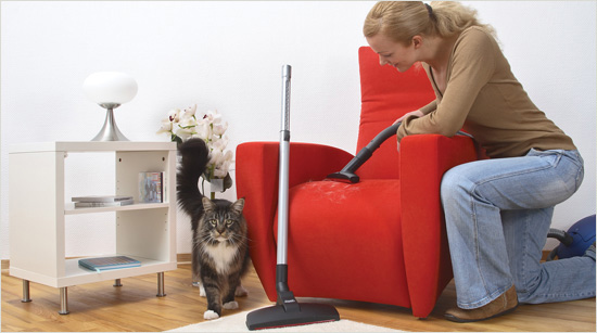 Swirl® deo perličky Mild Care s příjemnou vonnou kompozicí připomínající dětský zásyp pomáhají zabránit vzniku nepříjemného zápachu při vysávání prachu v bytě s kočkami.