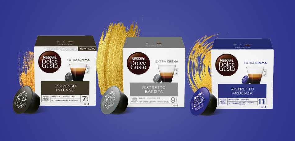 Extra crema malých černých šálků