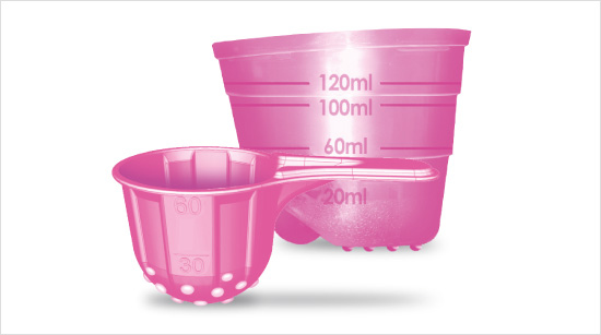 S novým dávkovacím víčkem a lžící Treat&Go můžeme účinně předčistit odolné skvrny.