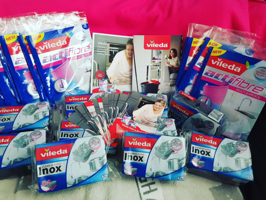 ambasadorka muchova7: Dnes dorazil balíček :) už se těším až vyzkoušíme hadřík i houbičky ;)