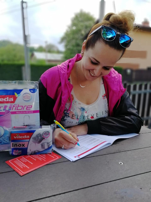 ...a sbírali od nich zpětnou vazbu...