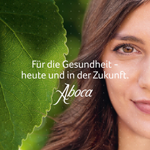 Eine Frau in einer natürlichen Umgebung. Dazu ein Slogan der Marke Aboca: Für die Gesundheit - heute und in der Zukunft.