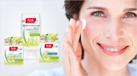 Die neue Aok Pflege für normale Haut umfasst drei Produkte – sie alle enthalten Inhaltsstoffe auf rein natürlicher Basis und sind frei von Parabenen und Mineralölen.