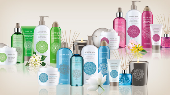 Das grüne „Deep Relaxation“ enthält Neroli und Sandelholz, das rote „Sensual Balance“ Ylang Ylang und Patchouli, das blaue „Skin Purity“ weißen Lotus und Reismilch.