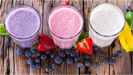 Obst und Milch entfallen ebenso, außer als Energielieferant nach dem Sport – dafür sind sie super geeignet, z. B. in Form von leckeren Frucht-Shakes.