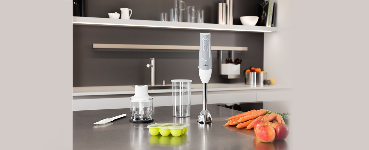 Das Braun MultiQuick 5 Baby Stabmixer-Set ist mit seinem Zubehör genau auf die schnelle Zubereitung und Aufbewahrung von Babynahrung abgestimmt.