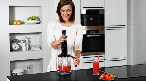 … genauer unter die Lupe und probieren den Stabmixer samt seinem umfangreichen Zubehör zu Hause aus, denn …