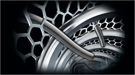 … zwei CrossHair-Klingen schneiden kurze, störrische Haare, die in unterschiedliche Richtungen wachsen. Zusätzlich besitzt das Braun Series 5 Modell 5070cc (aus unserem Projekt) … 