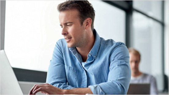 Nachdem sie viele Erfahrungen gesammelt haben, bewerten sie ihre Projektmodelle online und helfen damit allen, die sich über den Braun Series 7 informieren wollen.