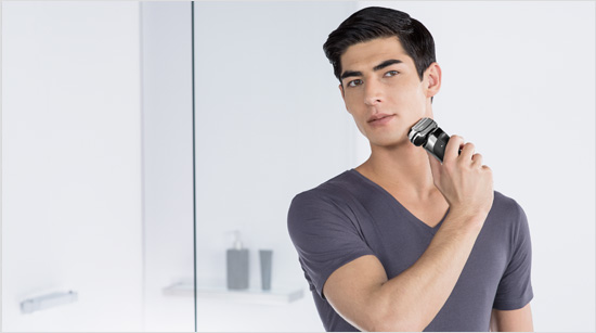 Ausgestattet mit den fortschrittlichsten Technologien von Braun bietet der Series 9 eine besonders effiziente und angenehme Rasur.