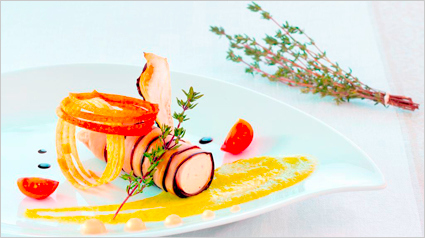 VIP Rezept: Cannelloni mit Cantadou Tomaten und Kräuter der Provence auf Zucchini-Püree.