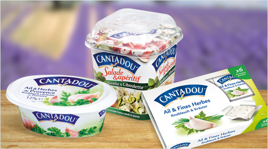 Cantadou ist ein cremiger Doppelrahm-Frischkäse aus Frankreich – verfeinert mit Kräutern und anderen Zutaten. Die einzigartigen Geschmacksrichtungen der Frischkäse-Produkte …