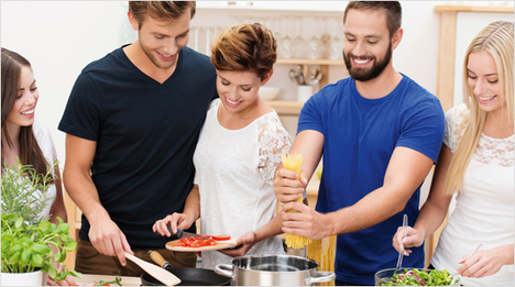 … leckersten Rezepte ins Heft. In „Team DELI“ und „Team CHEFKOCH“ nehmen wir die beiden Kochmagazine …