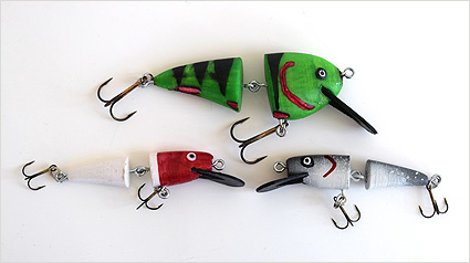 trnd-Partner Skoop hat eine Datei mit Rohlingen für Angelköder gefunden. Die hat er nach dem Druck miteinander verschraubt, lackiert und mit Haken ausgestattet