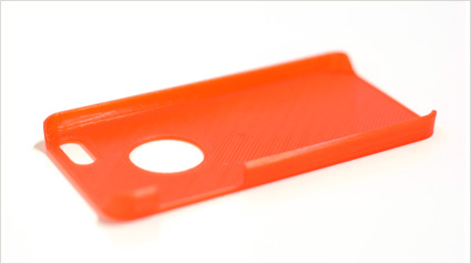 trnd-Partnerin Lena1207 hat in einem Kommentar vorgeschlagen, eine Smartphone-Hülle zu drucken. Wir haben den Vorschlag in der trnd-Zentrale direkt umgesetzt