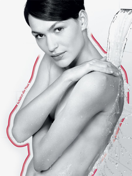 Schützt und pflegt empfindliche Haut schon in der Dusche.