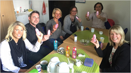 Wir machen das Fa Magic Oil bekannt.