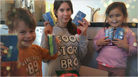 .. auch die Kleinsten freuen sich aufs Ausprobieren in der Weihnachtszeit.