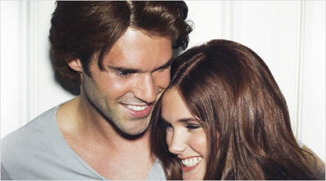 Mit der patentierten HydraZinc-Formel bekämpft es die Ursachen von Schuppen ab der ersten Haarwäsche und pflegt die Kopfhaut.