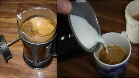 ... etwas ziehen lassen, dann einen Schuss Milch dazu ...