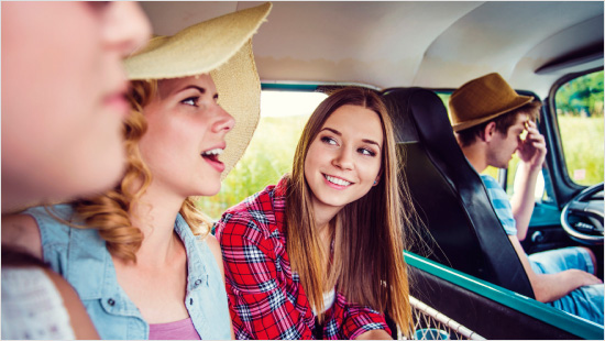 Da die Verpackung so stabil ist, kannst Du die Leibniz Keks‘n Cream einfach mit auf Tour nehmen oder sie beim nächsten Familienausflug ein- und zum Genießen auspacken.