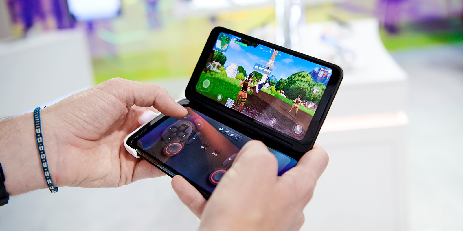 Mehr Spaß mit zwei Bildschirmen