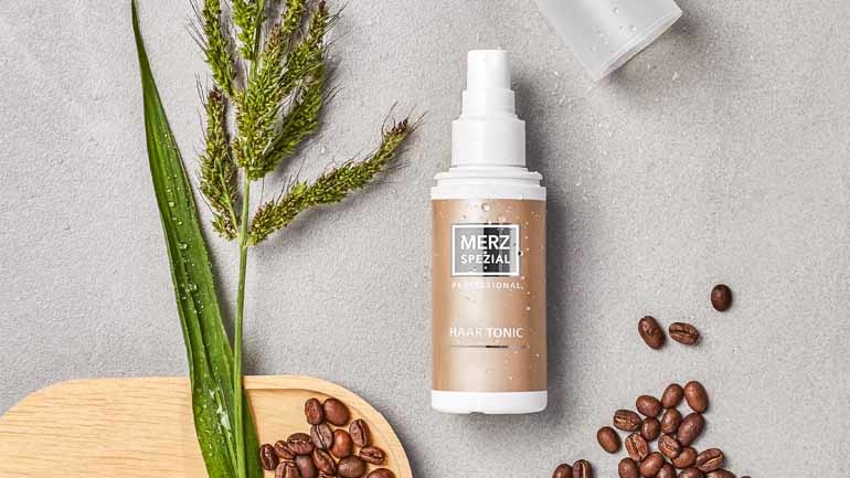 Für schöneres und kräftigeres Haar wirken von außen das Haar Tonic ...