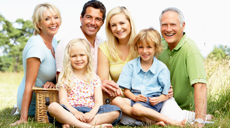 … die Milka Kekse & Kuchen mit ihrer Familie und machen auch Freunde und Kollegen auf die Keks- und Kuchenvielfalt von Milka aufmerksam.