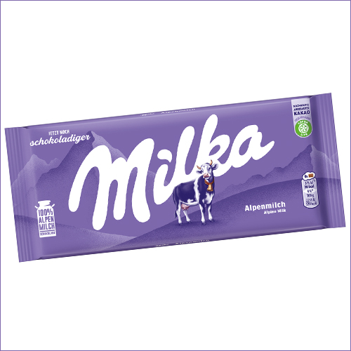 Das Verpackungsdesign der Alpenmilch Schokolade wird ebenfalls erneuert & erstrahlt nun noch moderner.