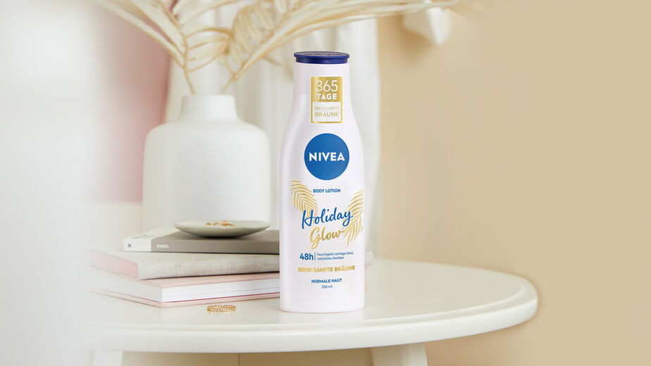 NIVEA Holiday Glow