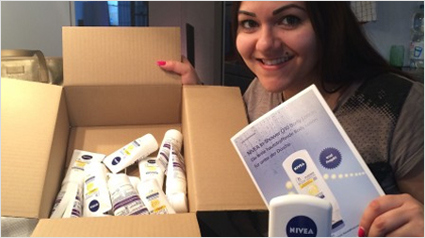 Nach und nach kommen die Startpakete mit der NIVEA In-Shower Q10 Body Lotion und vielen Mini-Proben zum Weitergeben bei den Projektteilnehmerinnen an. 