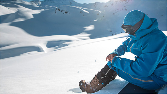 Durch diesen Aufbau schützt die Kleidung ihren Träger zum Beispiel vor Kälte und Schnee im Wintersport.