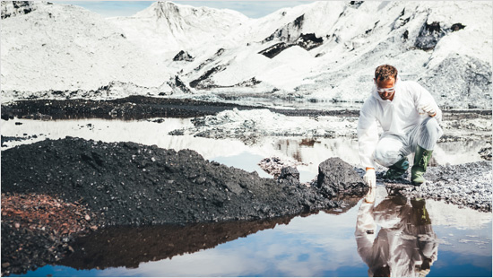 Forscher von Greenpeace haben überall auf der Welt, auch an den entlegensten Orten, Proben genommen. In allen haben sie die kleinen PFC-Teilchen gefunden.
