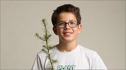 Felix begrüßt uns herzlich zum Projekt mit Plant-for-the-Planet.