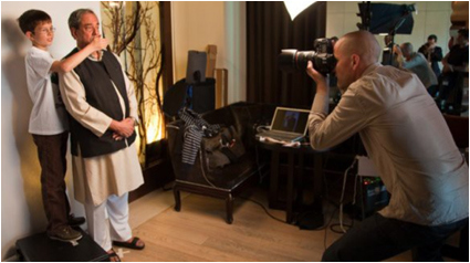 Für die Kampagne „Stop talking. Start planting.“ haben bereits viele Prominente mit Kindern von Plant-for-the-Planet Bilder gemacht.