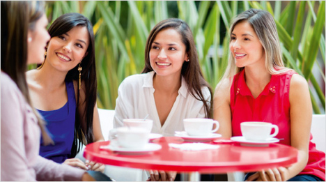 … auf die Probe: 2.500 junge Frauen können Plantur 21 über zehn Wochen anwenden und es Freundinnen, Bekannten und Kolleginnen mit magerem Haarwachstum weiterempfehlen.