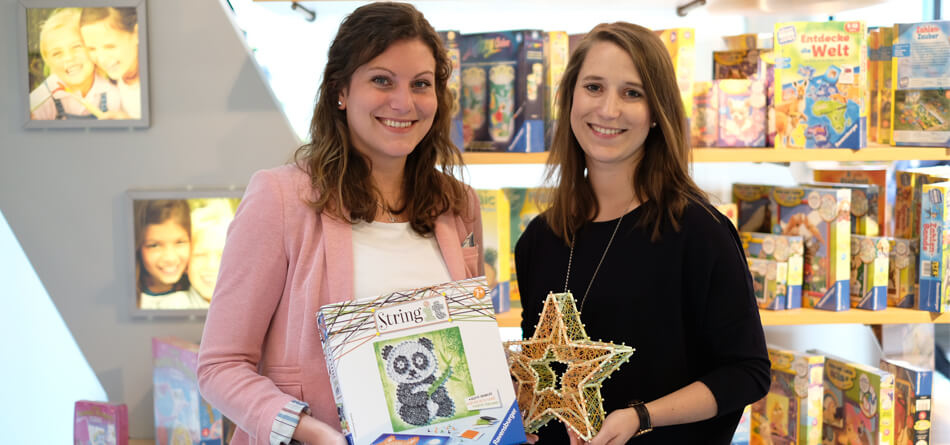 Unsere Ansprechpartnerinnen: Kristina und Anika.