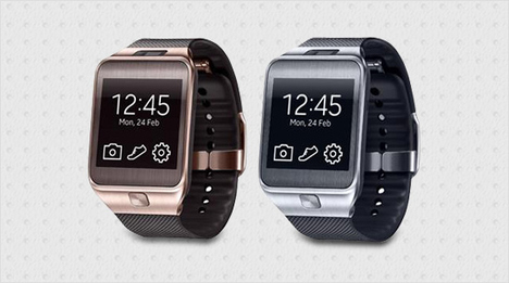 … an Funktionalität auf. Im Gehäuse aus edel verarbeitetem Metall ist eine 2 Megapixel-Kamera mit Autofokus integriert. Zur weiteren Ausstattung der Samsung Gear 2 zählen …