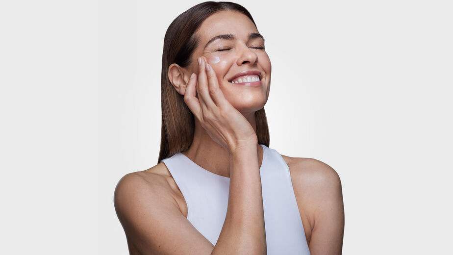 Entdecke jetzt vor allen anderen die Formel für strahlend junge Haut