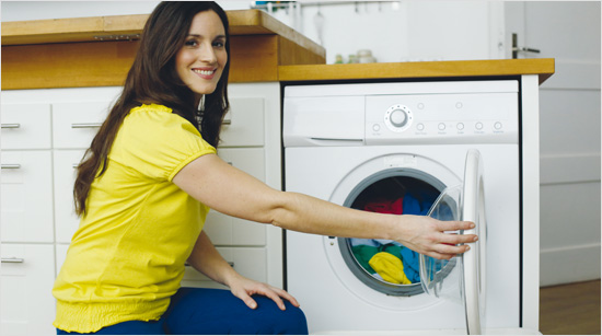 … können nun endlich viele farbige Textilien zusammen gewaschen werden. Vom dunkelblauen T-Shirt über die roten Socken bis zur gelben Bluse – … 