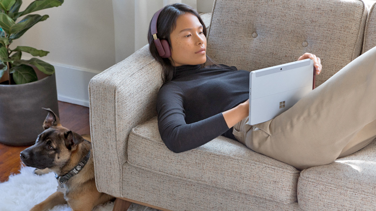 Surface Go: Tablet-, Laptop-, Studio-Modus.