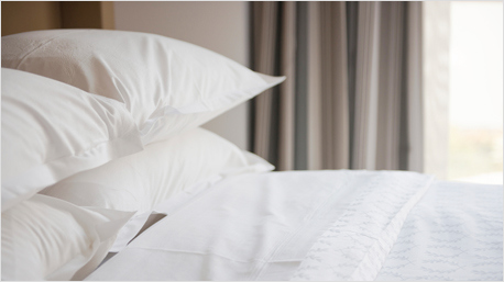 Schlafzimmer putzen - so geht's.