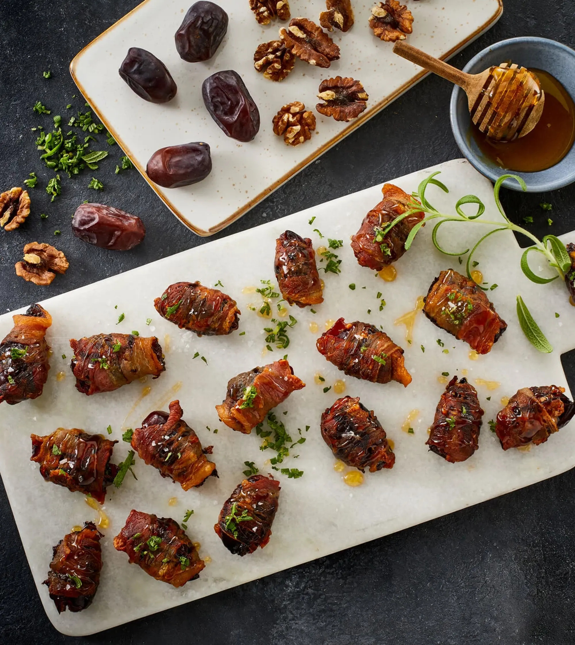 Datteln im Speckmantel