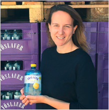 Unsere Ansprechparterin im trnd-Projekt mit Vöslauer Zitrone.